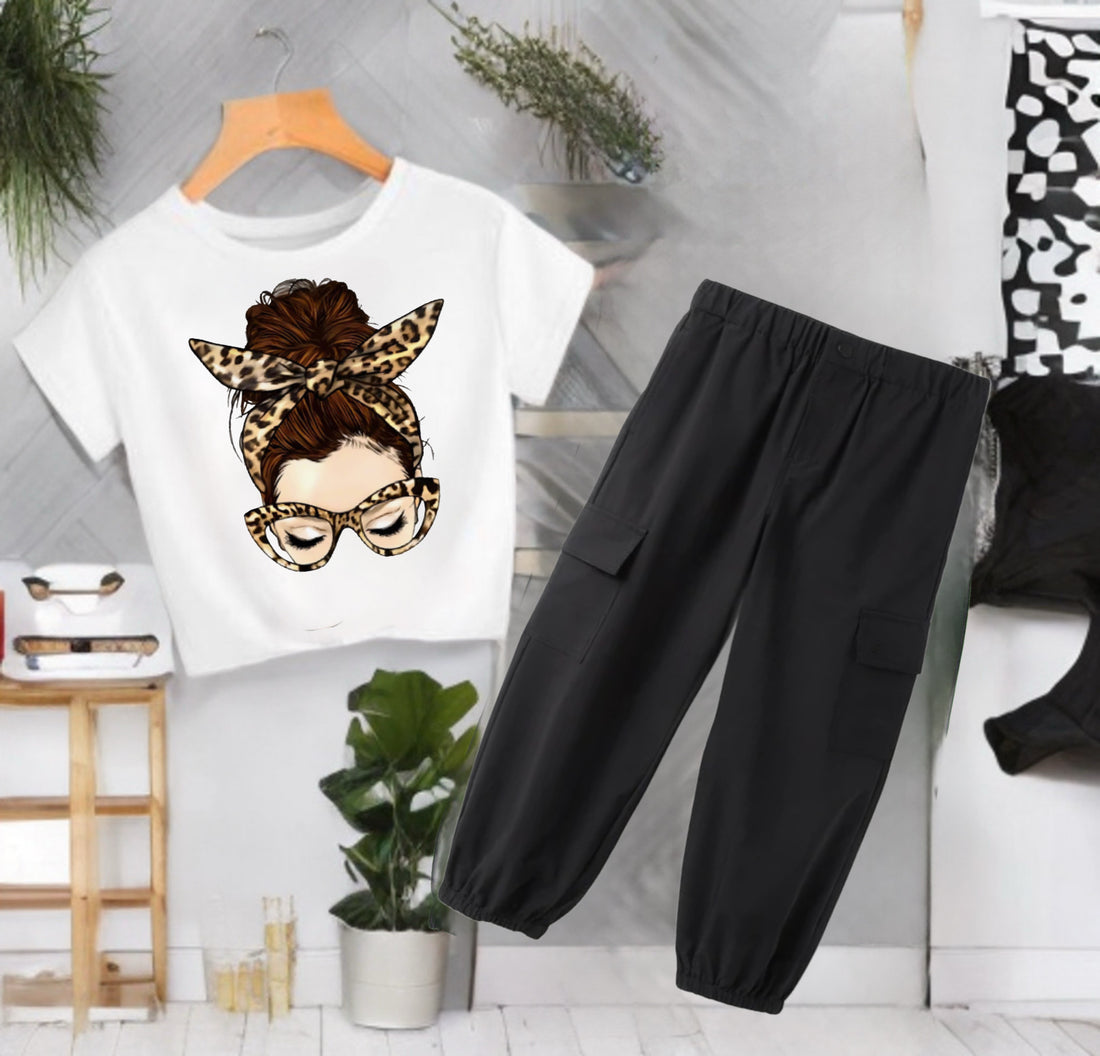 Kunzie black jogger’s with T shirt