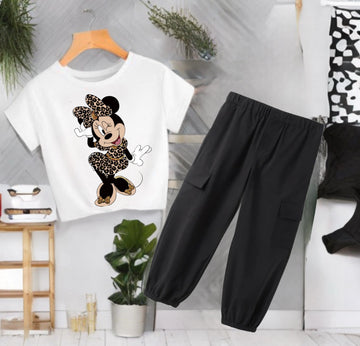 Kunzie black jogger’s with T shirt